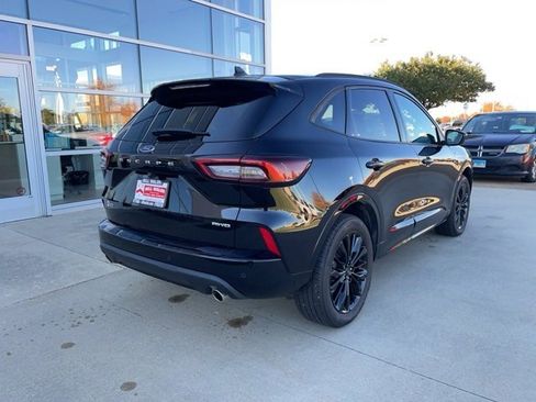 Used 2025 Ford Escape ST-Line Elite image 5