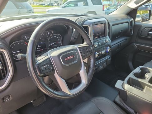 Used 2022 GMC Sierra 1500 SLT AWD/4WD image 21