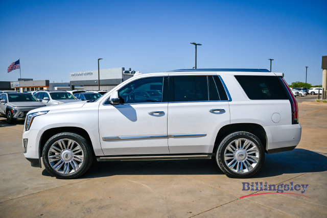 Used 2017 Cadillac Escalade Platinum AWD/4WD image 2
