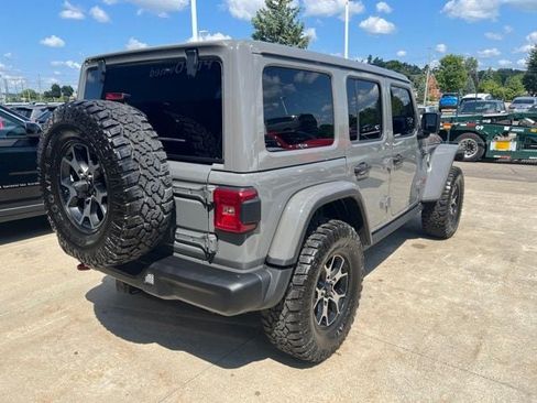 Used 2018 Jeep Wrangler Unlimited Rubicon w/ Dual Top Group AWD/4WD image 6