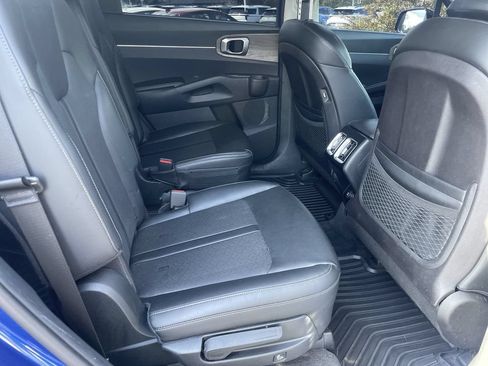 Used 2021 Kia Sorento EX w/ Panoramic Sunroof Package FWD image 23