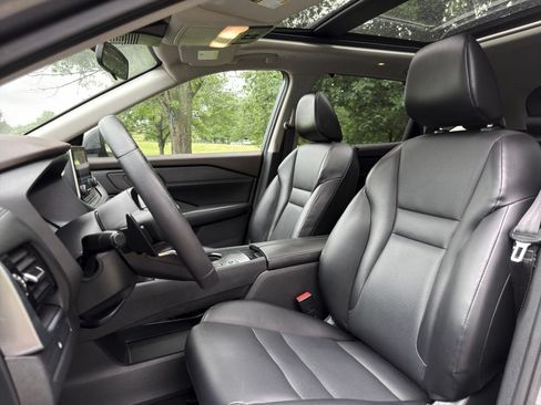 Used 2022 Nissan Rogue SV w/ SV Premium Package FWD image 22