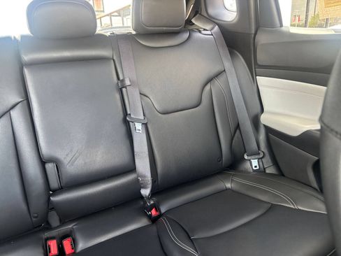 Used 2025 Jeep Compass Limited AWD/4WD image 38