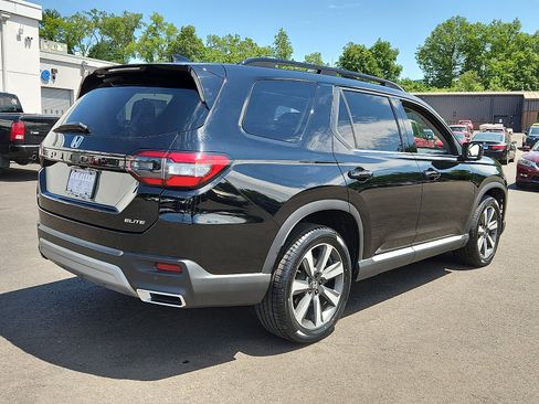 Used 2023 Honda Pilot Elite image 6