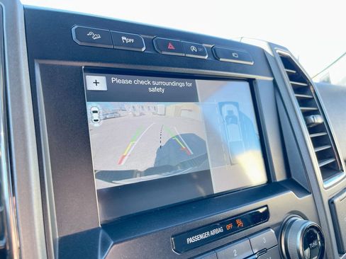 Used 2017 Ford F150 Raptor w/ Equipment Group 802A Luxury image 40