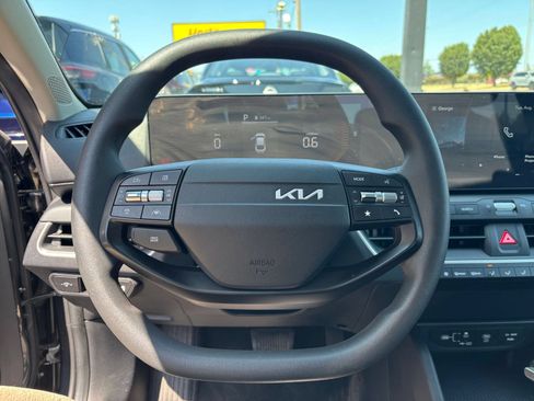 Used 2026 Kia K4 FWD image 27