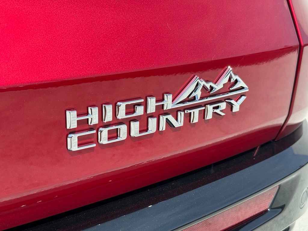New 2026 Chevrolet Traverse High Country w/ LPO, Floor Liner Package FWD image 15