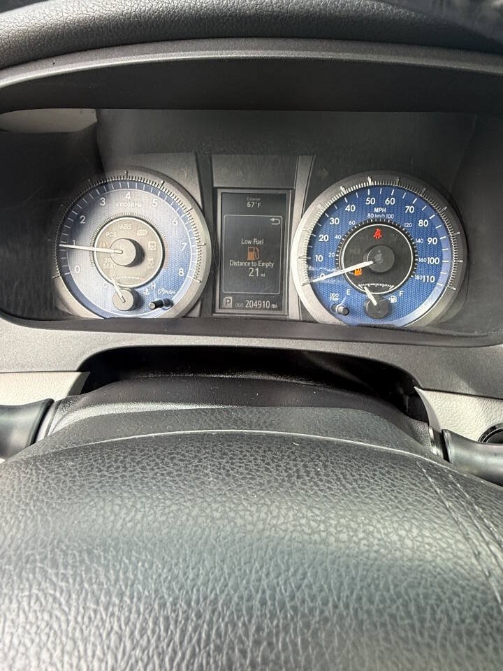 Used 2015 Toyota Sienna XLE w/ XLE Navigation Package FWD image 13