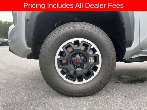 Used 2024 Toyota Tacoma TRD Off-Road w/ TRD Off Road Upgrade Package AWD/4WD image 9