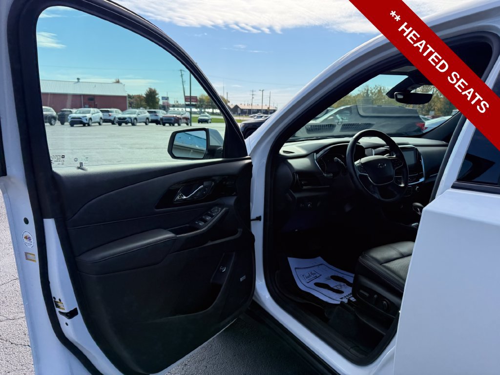 Used 2023 Chevrolet Traverse RS AWD/4WD image 12
