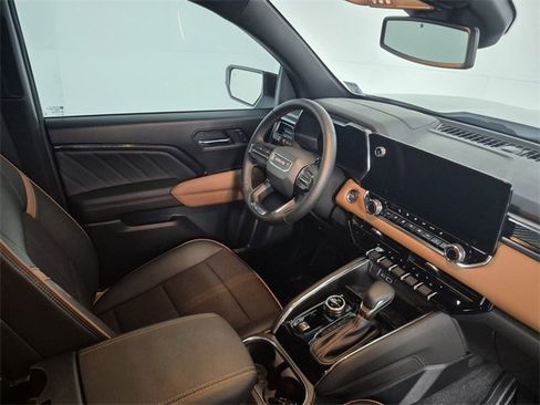 Used 2026 GMC Canyon AT4 image 33