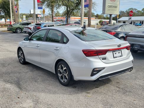 Used 2021 Kia Forte LXS image 4