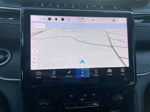 Certified 2022 Jeep Grand Cherokee L Limited w/ Luxury Tech Group II image 19