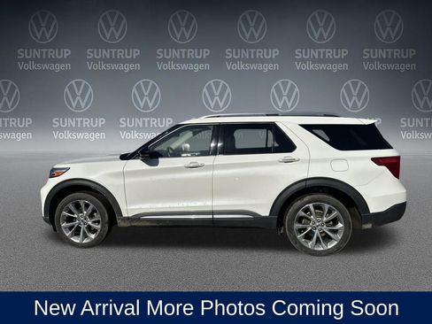 Used 2022 Ford Explorer Platinum w/ Equipment Group 601A image 3