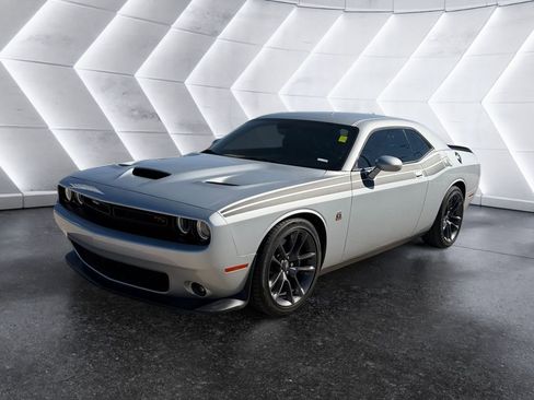 Used 2023 Dodge Challenger R/T Scat Pack w/ Plus Package image 3
