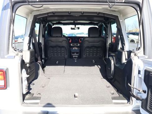 Used 2023 Jeep Wrangler Unlimited Rubicon w/ Cold Weather Group image 25