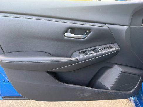 Used 2022 Nissan Sentra SV w/ Trunk Package FWD image 9