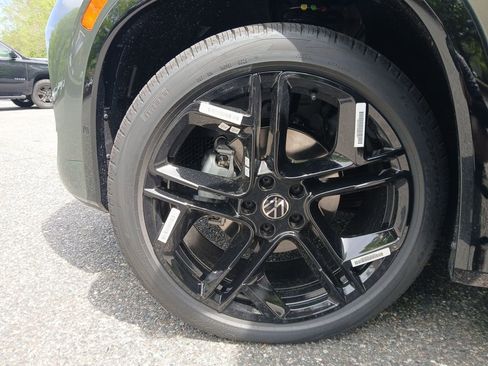 New 2026 Volkswagen Tiguan SE R-Line image 26