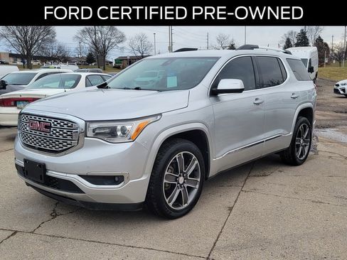 Used 2017 GMC Acadia Denali w/ Technology Package image 2