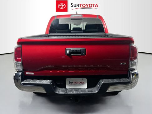 Used 2022 Toyota Tacoma TRD Off-Road image 5