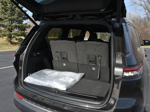 New 2026 Jeep Grand Cherokee L Limited w/ Limited Altitude Package image 32