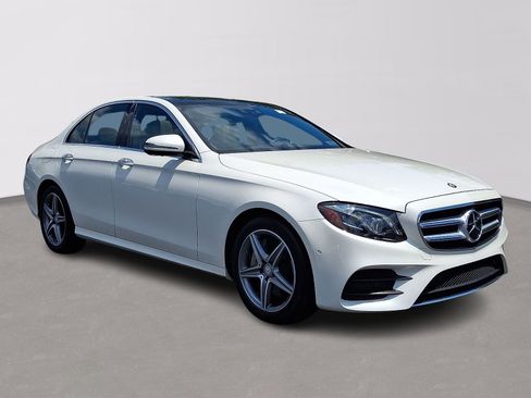 Used 2017 Mercedes-Benz E 300 4MATIC image 3
