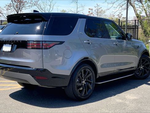 Certified 2025 Land Rover Discovery Dynamic SE AWD/4WD image 11
