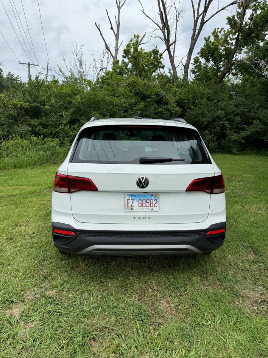 Used 2023 Volkswagen Taos S FWD image 4