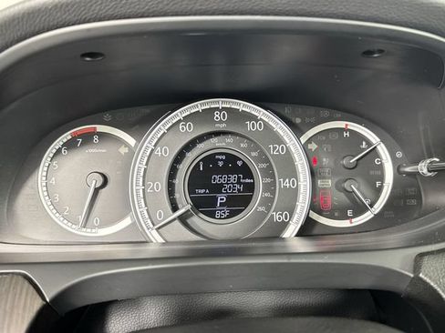 Used 2015 Honda Accord EX image 16