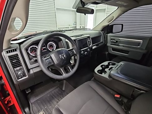 Used 2019 RAM 1500 Express w/ Express Value Package image 12