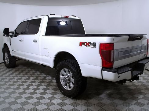 Used 2022 Ford F250 Platinum w/ FX4 Off-Road Package AWD/4WD image 9