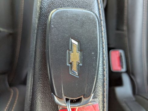 Used 2019 Chevrolet Trax LT w/ LT Convenience Package image 29