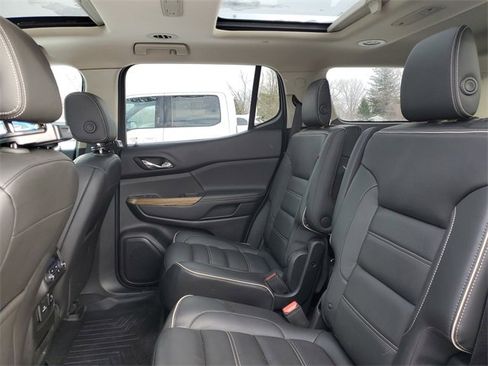 Used 2018 GMC Acadia Denali w/ Technology Package image 9