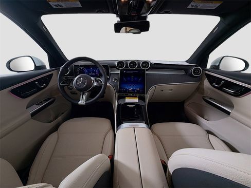 New 2026 Mercedes-Benz GLC 300 4MATIC image 9