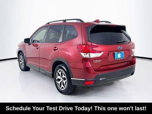 Used 2021 Subaru Forester Premium AWD/4WD image 5