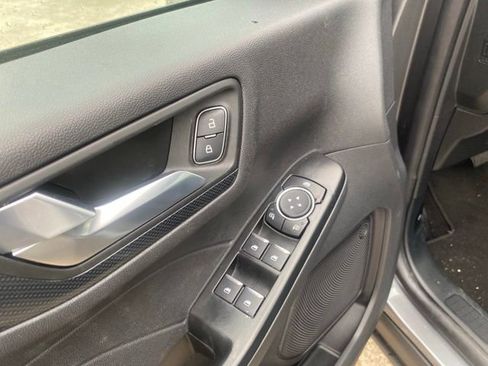 Used 2025 Ford Escape ST-Line FWD image 6