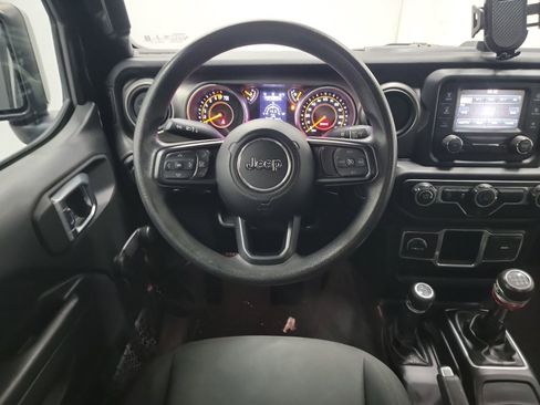 Used 2018 Jeep Wrangler Unlimited Sport image 16