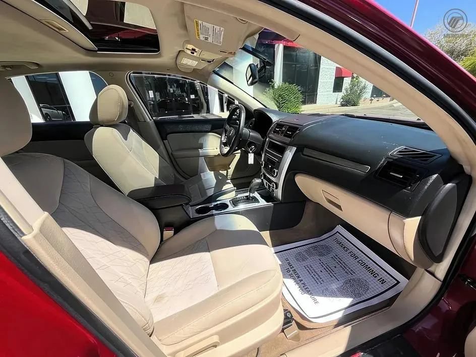 Used 2010 Mercury Milan FWD image 11
