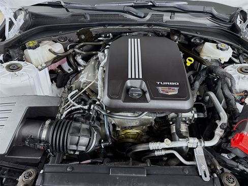 Used 2023 Cadillac CT4 Luxury w/ Sun And Sound Package image 32