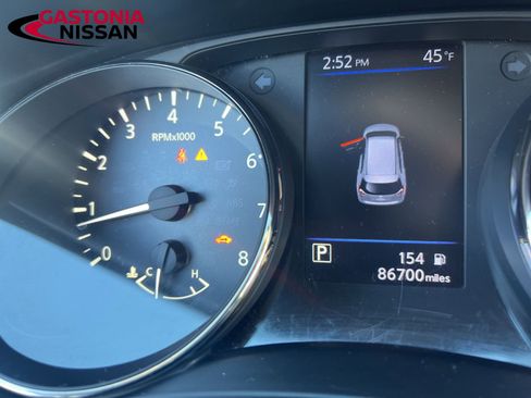 Used 2020 Nissan Rogue SV w/ Sun & Sound Touring Package image 29