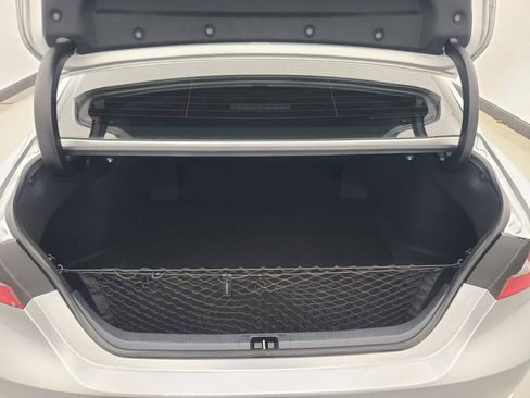 Used 2022 Toyota Camry SE image 17