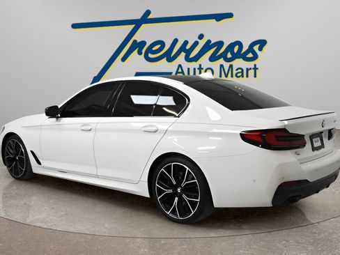 Used 2023 BMW 530i w/ M Sport Package RWD image 9