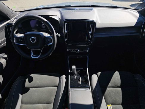 Used 2023 Volvo XC40 Recharge Plus w/ Protection Package Premier AWD/4WD image 22