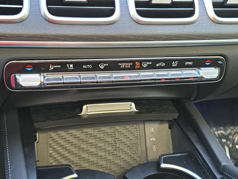 New 2026 Mercedes-Benz GLS 450 4MATIC image 25