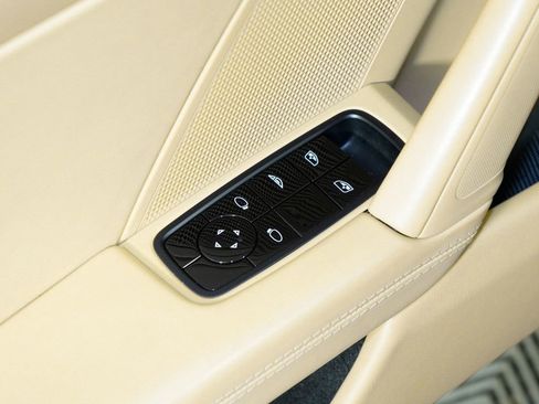 Certified 2020 Porsche 911 Carrera 4S AWD/4WD image 27