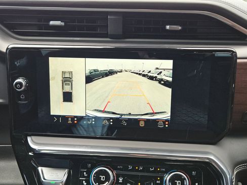 Used 2024 GMC Sierra 1500 Denali Ultimate AWD/4WD image 18