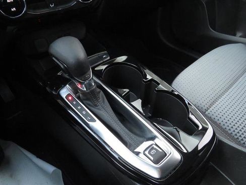 Used 2024 Chevrolet Trax LT image 23