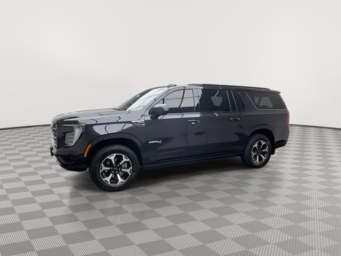 Certified 2025 GMC Yukon XL AT4 w/ AT4 Premium Package AWD/4WD image 41