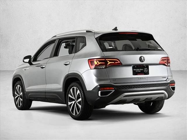 Used 2023 Volkswagen Taos SE w/ Panoramic Sunroof Package AWD/4WD image 8