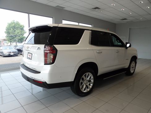 Used 2023 Chevrolet Tahoe Premier w/ Advanced Technology Package AWD/4WD image 4